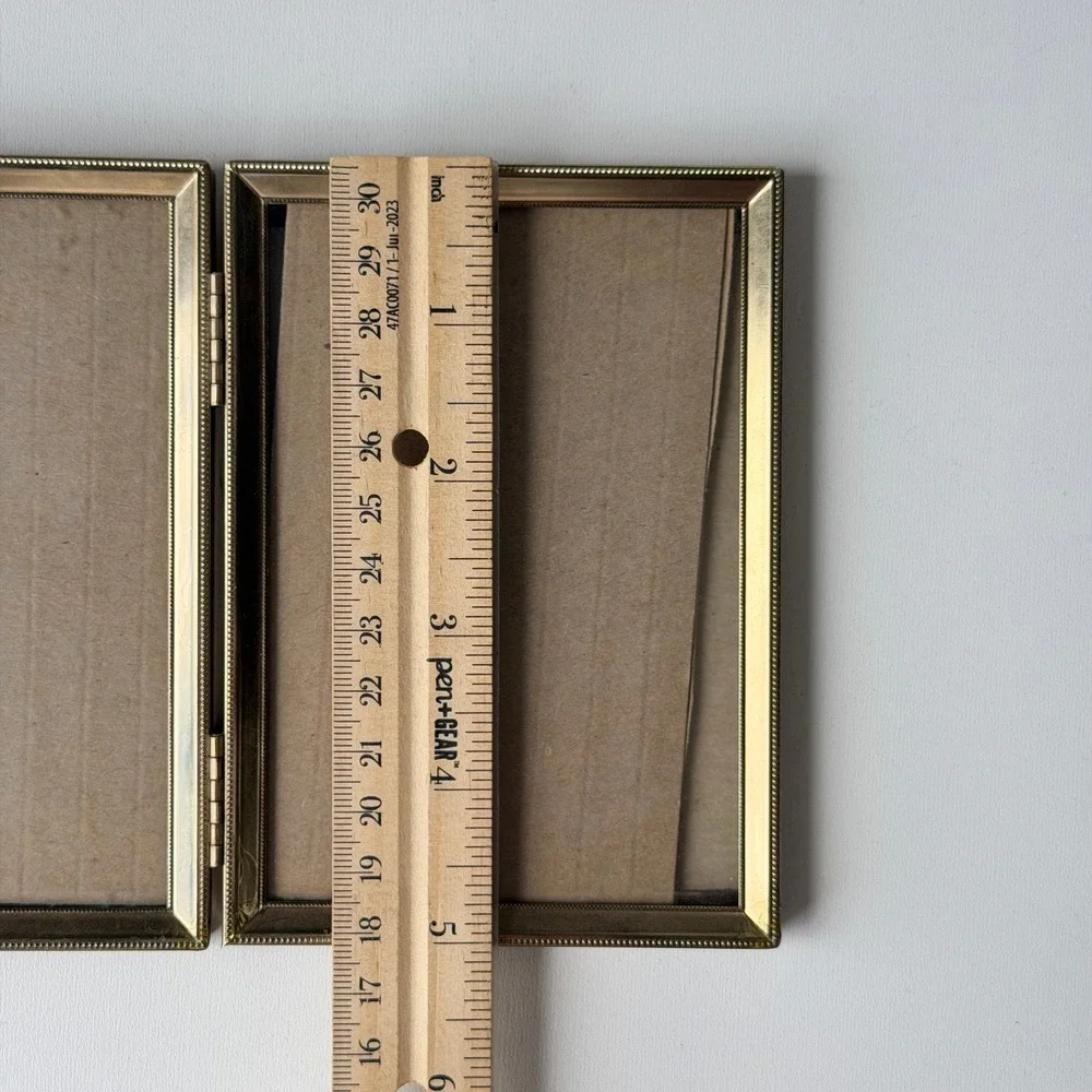 Vintage Brass Double Hinged Picture Frame 3.5x5 Gold Beaded Edge